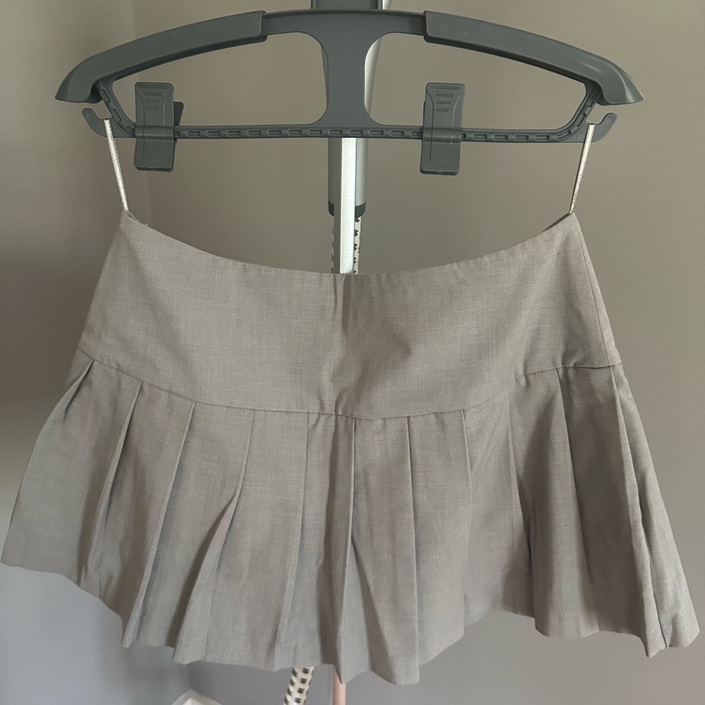 Zara Gray Pleated Mini Skirt